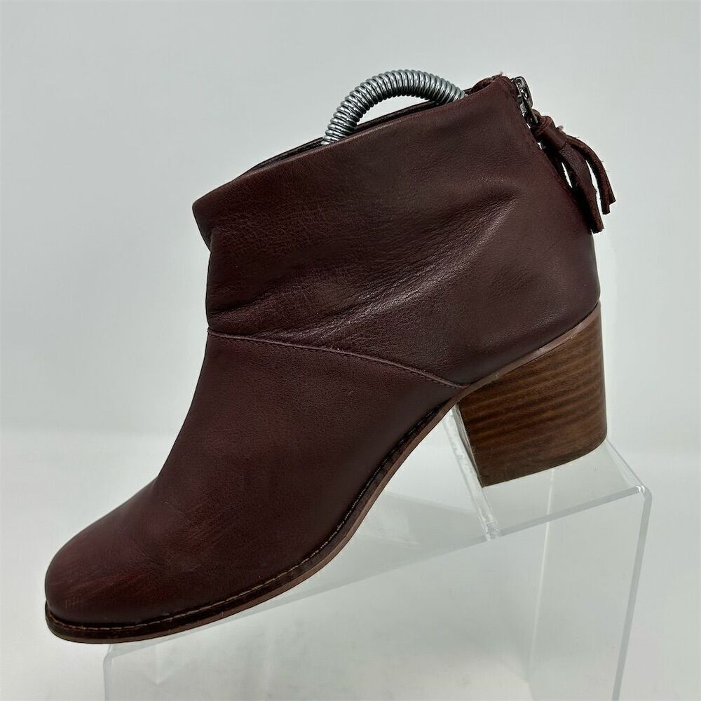 TOMS Leila Burgundy Red Leather Heel Ankle Booties Size 8 Back Zip Tassel - Picture 3 of 12